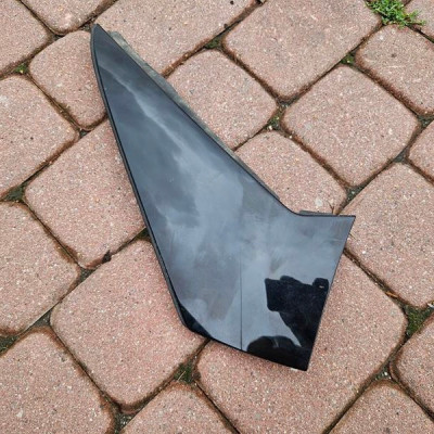 Plastik obudowa osłona bagaznika klapy EUROPA OPEL GRANDLAND X YP00030377