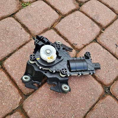 Silniczek zamykania domykania dociag klapy OPEL GRANDLAND X 9687233280