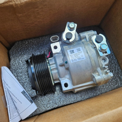 Sprężarka klimatyzacji 1.4T Turbo NOWA ORYG GM 42623337 Opel MOKKA MOKKA X