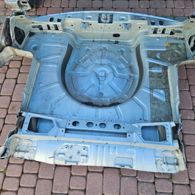 Wanna dupa pas tylny cwiartka Kombi Opel Insignia A 2008-2017