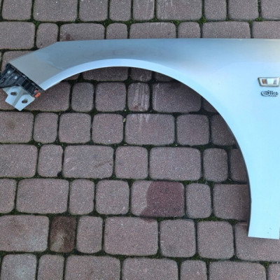 Błotnik przód przedni lewy ORYGINAL PROSTY Z176 Opel Insignia