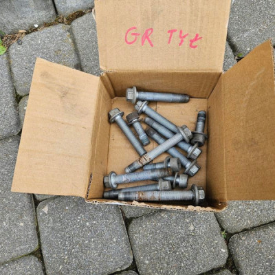 Sruby tył tylnego zawieszenia sanki wózek OPEL GRANDLAND X