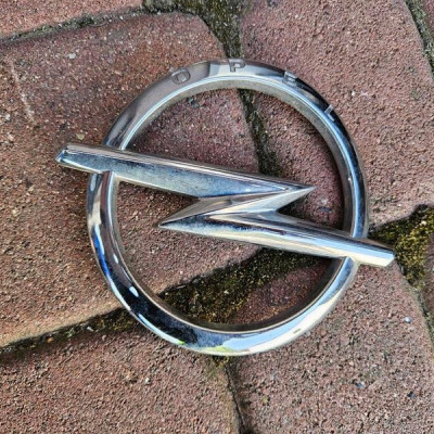 Znaczek logo emblemat klapy tył tylny OPEL GRANDLAND X YP00127677