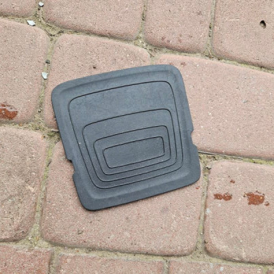 Obudowa guma tunelu ramka plastik OPEL GRANDLAND X YP00118477