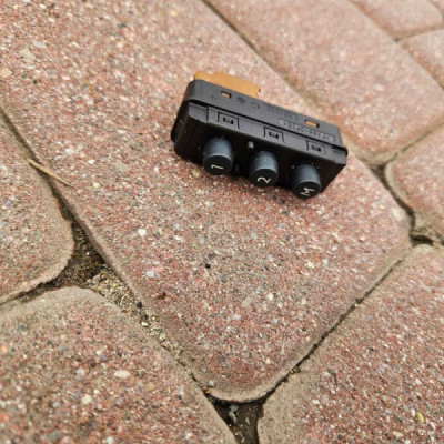 Przełacznik sterowanie fotela moduł pamięc OPEL GRANDLAND X 9814122877