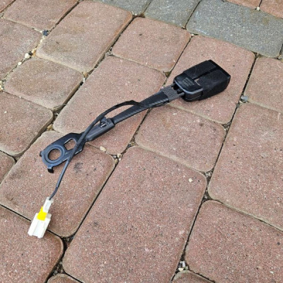 Zapinka pasa lewy prawy OPEL GRANDLAND X 9809502477