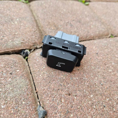 Przełącznik regulacji fotela wlącznik OPEL GRANDLAND X 98186476ZD