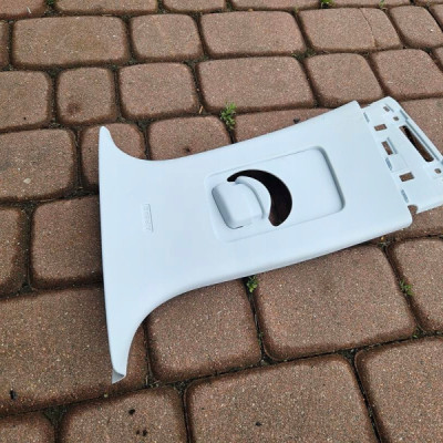 Osłona słupka słupek srodkowy lewy pasa OPEL GRANDLAND X YP00030577