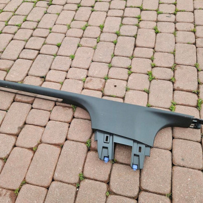 Osłona obudowa próg lewy chrom napis LOGO OPEL GRANDLAND X YP00011477