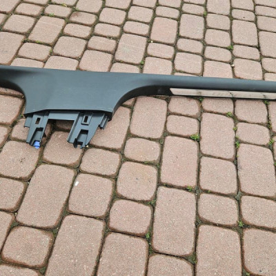 Osłona obudowa próg prawy chrom napis LOGO OPEL GRANDLAND X YP00011377