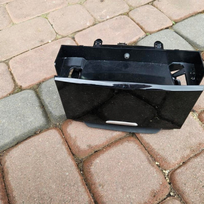 Obudowa schowek popielniczka plastik osłona OPEL GRANDLAND X YP00054177