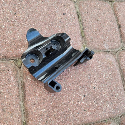 Uchwyt mocowanie wspornik plastik osłona OPEL GRANDLAND X 981080580