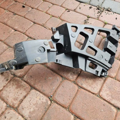 Ślizg zderzaka tył tylny prawy mocowanie OPEL GRANDLAND X YP00035680