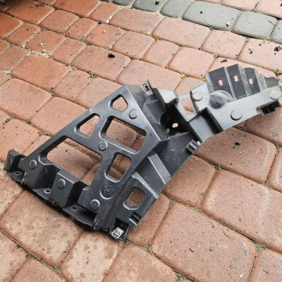 Ślizg zderzaka tył tylny prawy mocowanie OPEL GRANDLAND X YP00035780