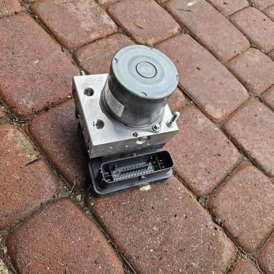 Pompa ABS hamulcowa 1.5 EUROPA OPEL GRANDLAND X 9832278080