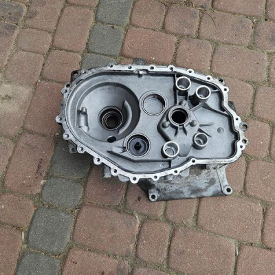 Obudowa osłona skrzyni biegów Opel Astra V K 55488939