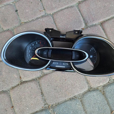 Licznik zegary benzyna Renault Clio 4 IV 248105888R