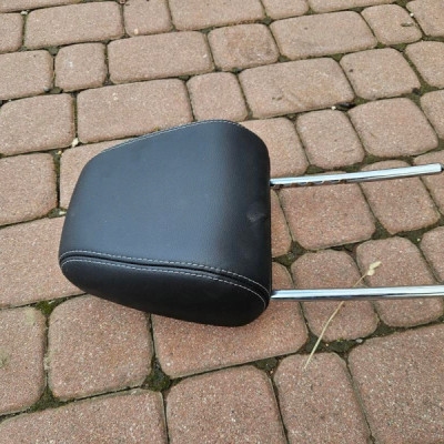 Zagłowek skóra skórzany przód przedni fotela OPEL GRANDLAND X