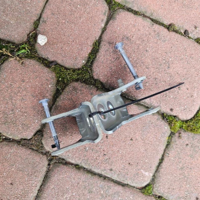 Zawias zawiasy drzwi przód przednie prawe KTGA EUROPA OPEL GRANDLAND X