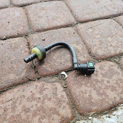 Przewód rura wąż paliwa paliwowy 1.2i EUROPA OPEL GRANDLAND X