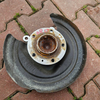 Piasta zwrotnica tył tylna lewa EUROPA OPEL GRANDLAND X 9820098380