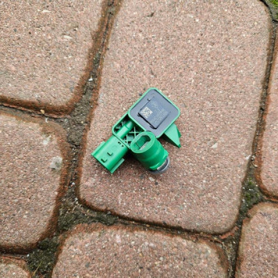 Czujnik uderzeniowy AIRBAG Renault Clio 4 IV 988338524R