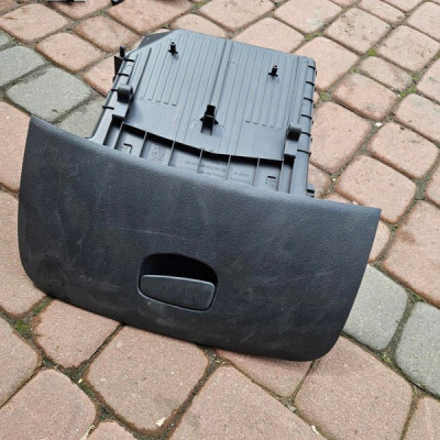 Schowek pasażera deski plastik Renault Clio 4 IV 681087227R