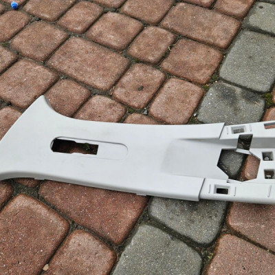 Obudowa osłona słupka środkowa lewa pasazera Renault Clio 4 IV 769148255R