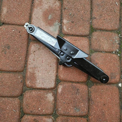 Podnośnik lewarek zestaw naprawczy koła Renault Clio 4 IV 995500898R