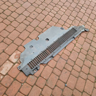 Podłoga osłona pod auto podwozia prawa Renault Clio 4 IV 748144843R