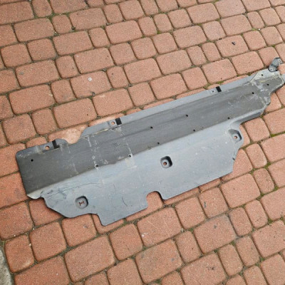 Podłoga osłona pod auto podwozia lewa Renault Clio 4 IV 748157368R