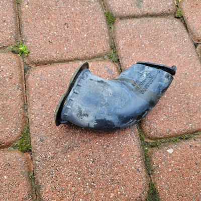 Odpływ podszybia lewy podszybie rura wąz Renault Clio 4 IV 663887062R