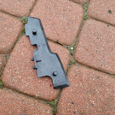 Kierownica powietrza dolot prawa Renault Clio 4 IV 921849891R