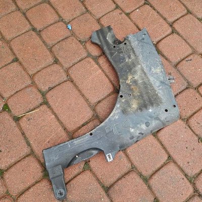 Podłoga osłona pod auto podwozia prawa Renault Clio 4 IV 748A22905R