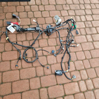 Instalacja wiązka komory silnika kabel Renault Clio 4 IV 403881712R