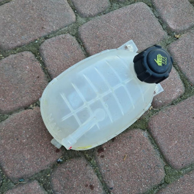 Zbiorniczek wyrownawczy Renault Captur II 2