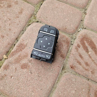 Przełacznik sterowania lusterek skłądanych Renault Clio 4 IV 255702886R