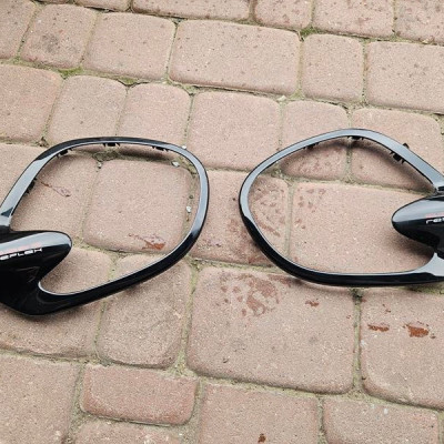 Ramka osłona ramki oslony boczka BASS REFLEX Renault Clio 4 IV 1135275R