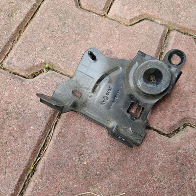 Uchwyt mocowanie akumulatora wspornik Captur Renault Clio 4 IV 46956R