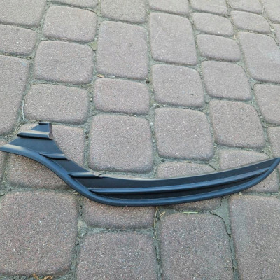 Kratka zderzaka przód przednia lewa listewka Renault Clio 4 IV 260946277R