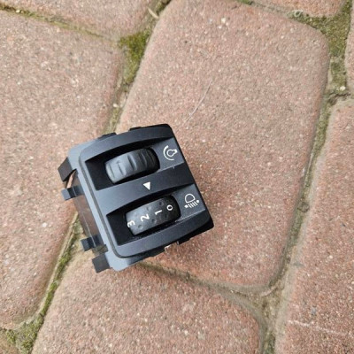 Przycisk włacznik regulacji swiateł Renault Clio 4 IV 251900567R