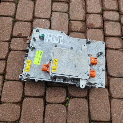 Inverter inwerter ladowarka falownik Opel Corsa F 9842660480