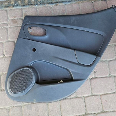 Boczek tył tylny prawy HB tapicerka Renault Clio 4 IV
