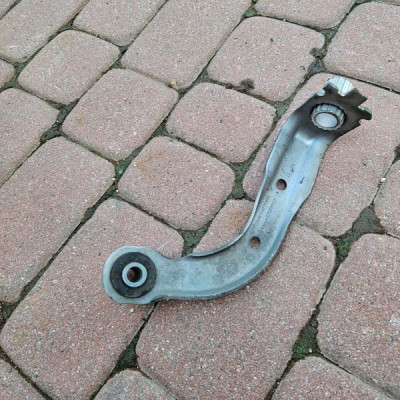 Uchwyt mocowanie wspornik sanek lewy Renault Clio 4 IV 543171370R