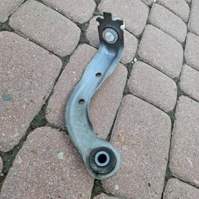 Uchwyt mocowanie wspornik sanek prawy Renault Clio 4 IV 543170605R