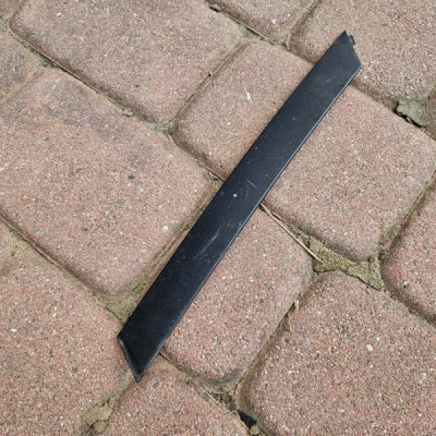 Listwa drzwi listewka prawa srodkowa Renault Clio 4 IV 808704637R
