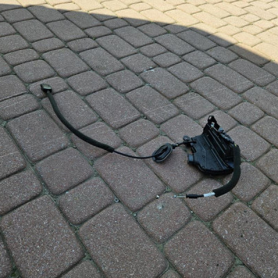 Zamek drzwi przód przedni prawy EUROPA Renault Clio 4 IV 805024563R