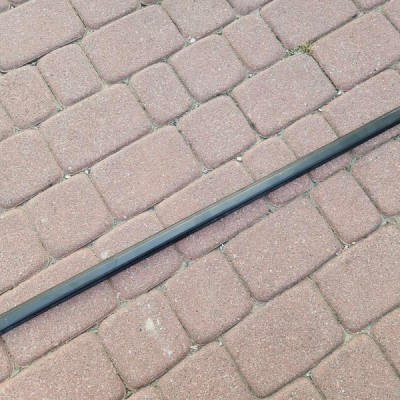 Uszczelka zgarniacz przód przednia Opel Corsa F E-Corsa 9823196180 3559276