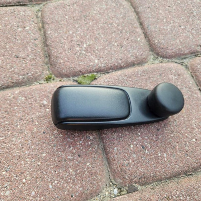 KOrbka korba szyby tył tylna drzwi Opel Corsa F E-Corsa 9683067177