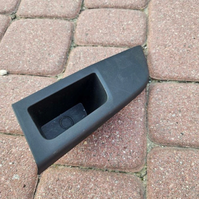 Panel obudowa boczka osłona Opel Corsa F E-Corsa 39176135 9830173880